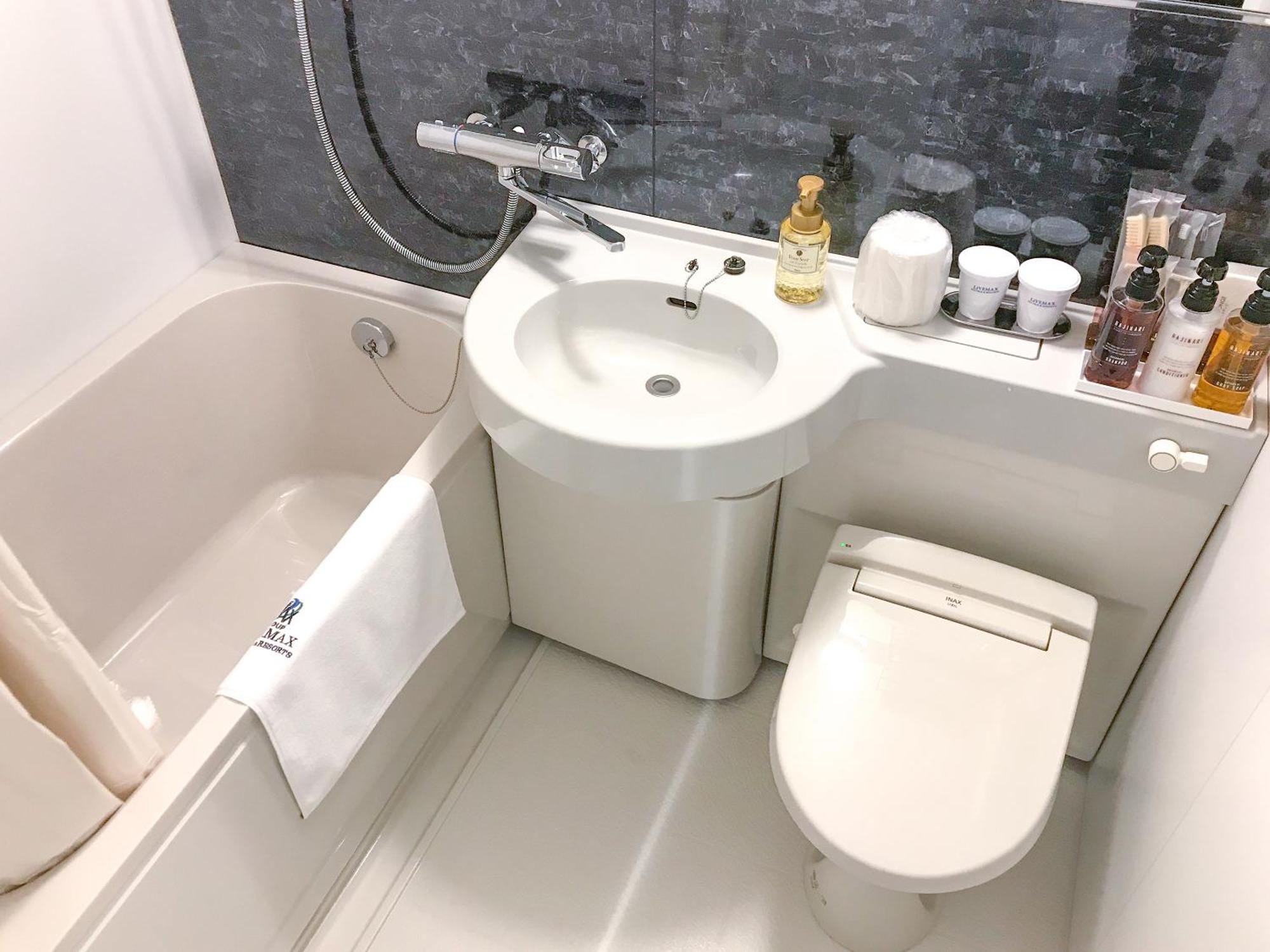 Hotel Livemax Budget Iyo Mishima Shikokuchuo Экстерьер фото