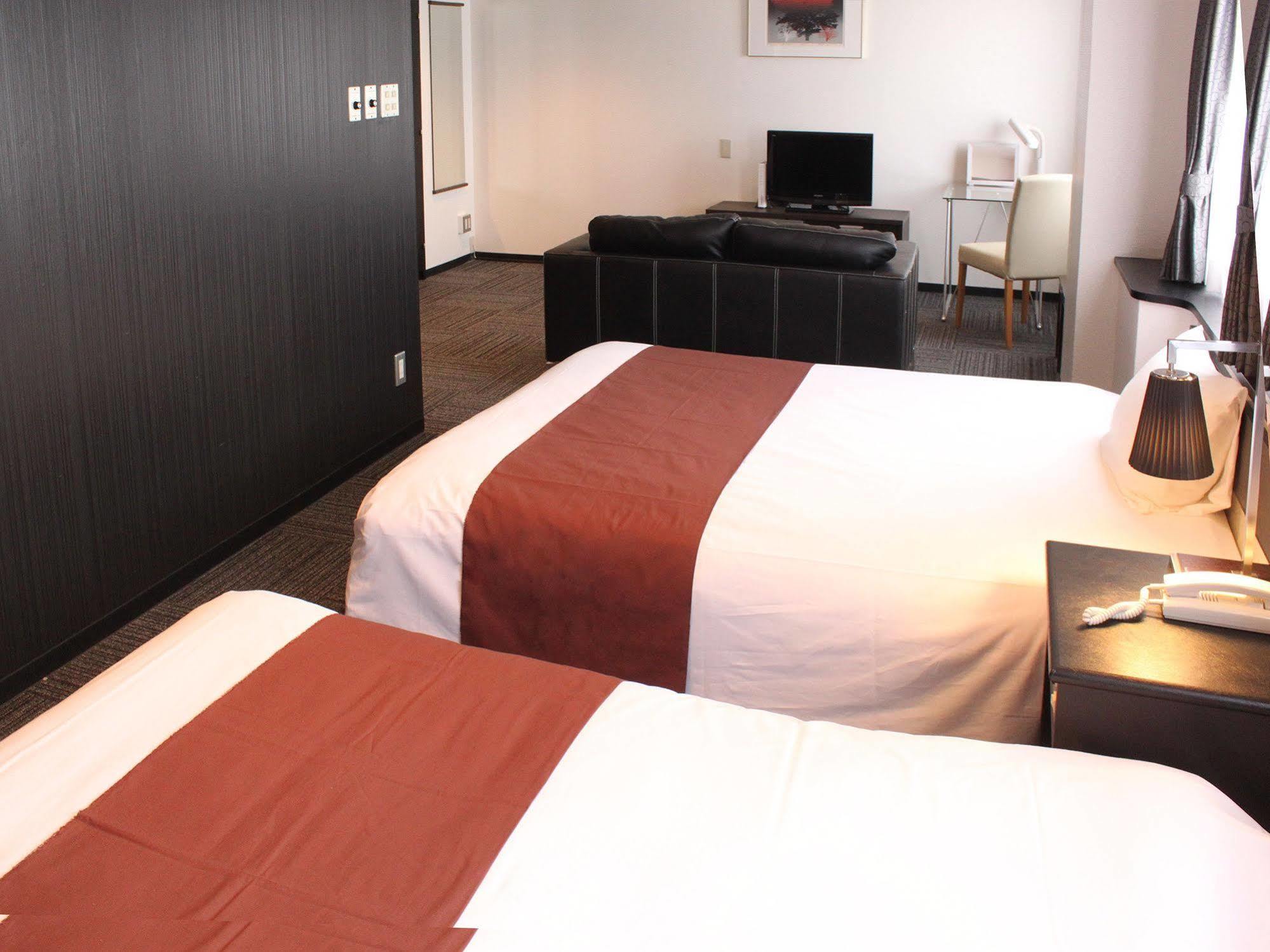 Hotel Livemax Budget Iyo Mishima Shikokuchuo Экстерьер фото